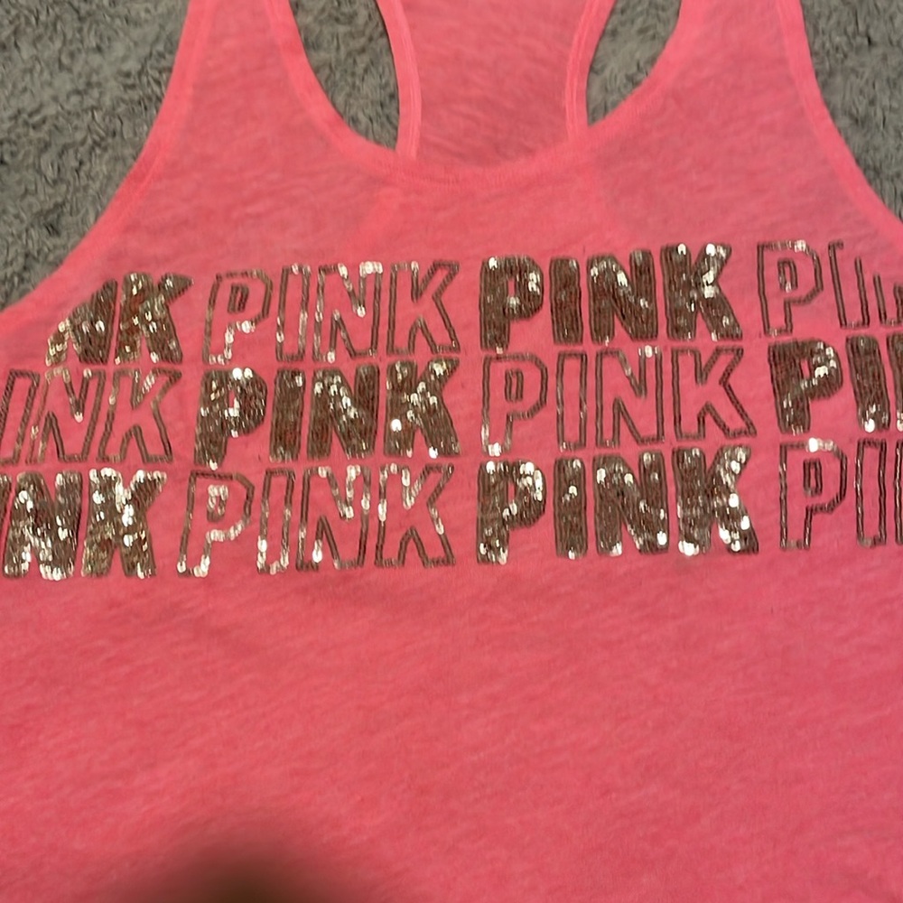 Pink tank - Picture 2 of 3